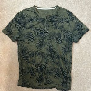 Men’s Banana Republic linen beach shirt- size large